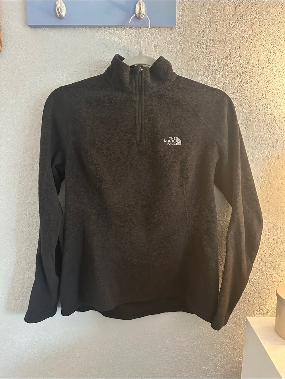 The North Face Women’s Black Quarter-Zip Fleece Pullover Shell